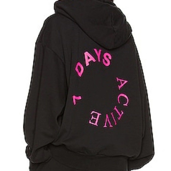 NWT 7 Days Active Womens Oversized Hoodie Size Small in Black Kangaroo Pocket